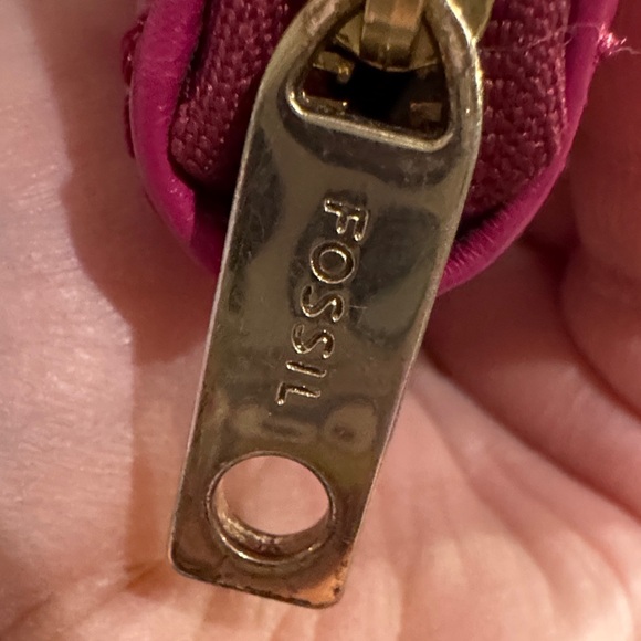 Fossil Women's Vibrant Pink Wallet - Picture 10 of 11